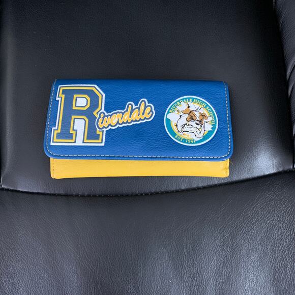 Riverdale Archie Wallet Hot Topic - Picture 6 of 6